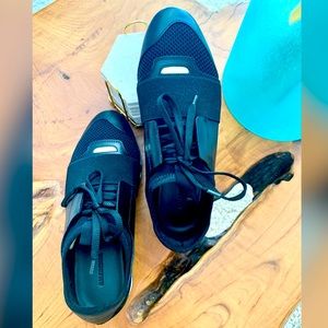 Authentic Balenciaga Race Runner Sneakers Size 36
